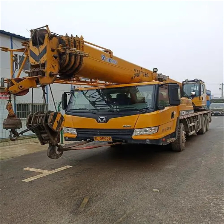 保康吊车出租保险：全面覆盖，安全无忧