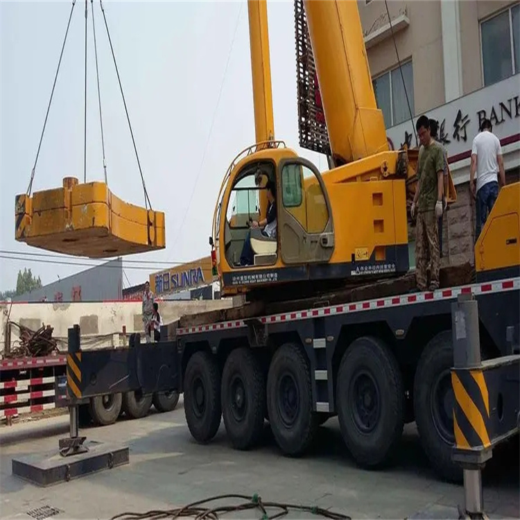 保康当地吊车出租|机器吊装|75吨|工厂搬迁服务